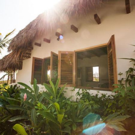Готель Paredon Surf House El Paredon Buena Vista Номер фото