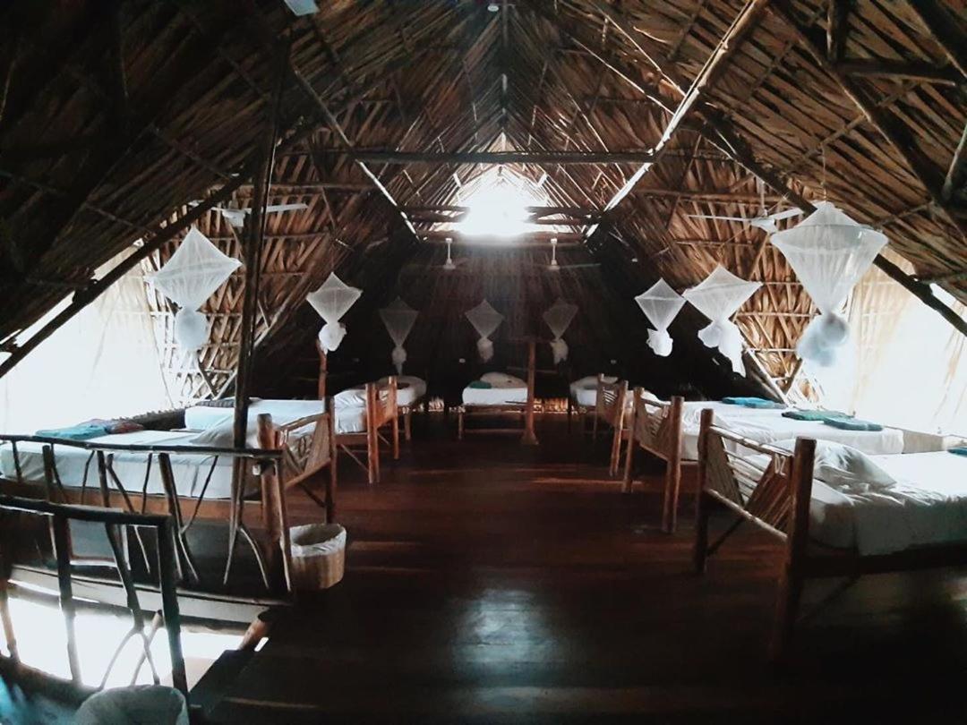 Готель Paredon Surf House El Paredon Buena Vista Номер фото